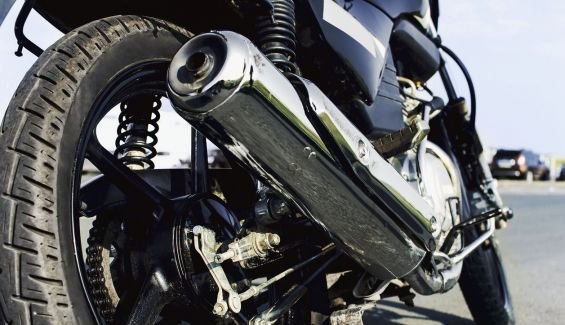 Cómo revisar el motor de una moto antes de pasar la ITV